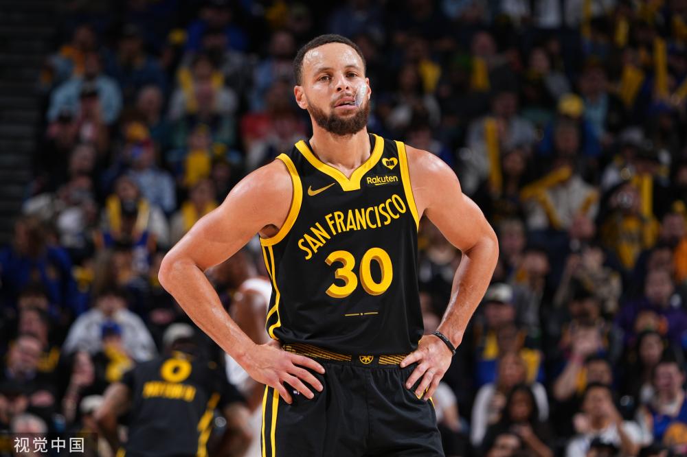 尤文宣布C羅將乘坐私人飛機返回都靈 將在家中隔離.